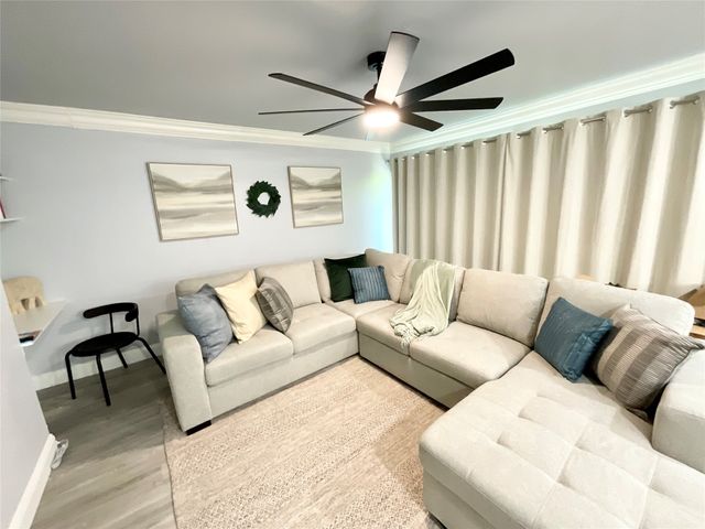 536 E Avenue J A, Grand Prairie, TX 75050