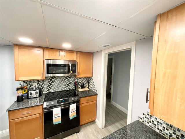 536 E Avenue J A, Grand Prairie, TX 75050