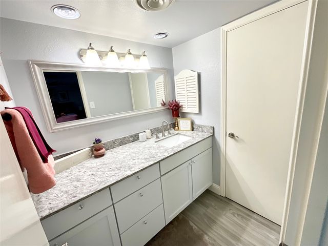 536 E Avenue J A, Grand Prairie, TX 75050