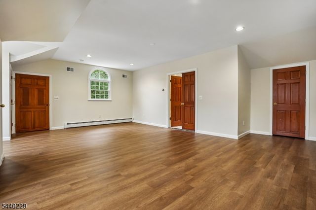 63 Edgewood Dr, Florham Park Boro, NJ 07932