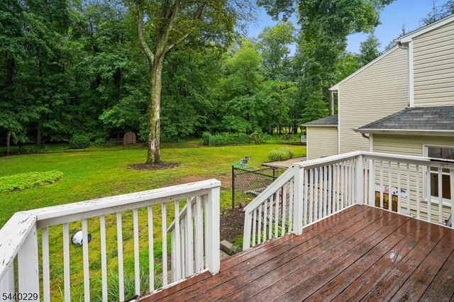 63 Edgewood Dr, Florham Park Boro, NJ 07932