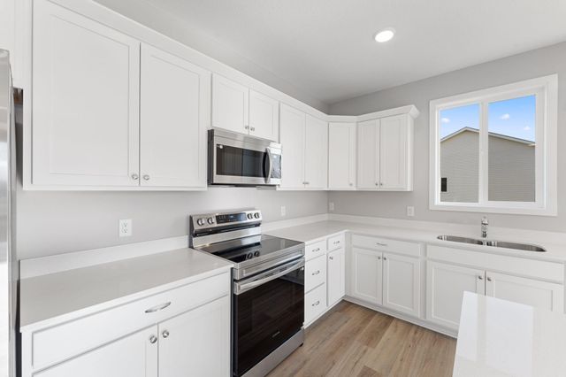 1354 Wisteria Lane, New Richmond, WI 54017