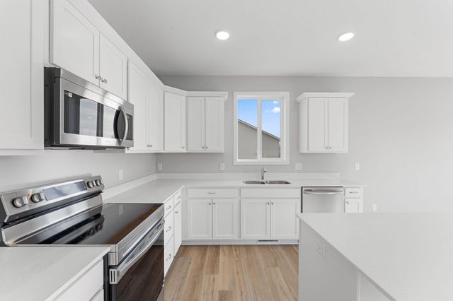 1354 Wisteria Lane, New Richmond, WI 54017