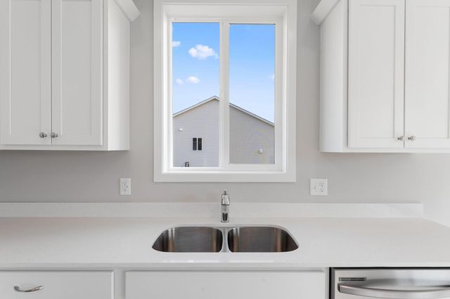 1354 Wisteria Lane, New Richmond, WI 54017