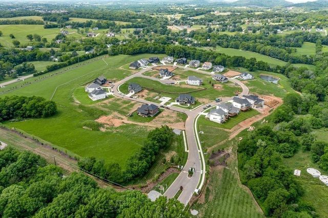 5008 Fairhaven Cir, Thompsons Station, TN 37179
