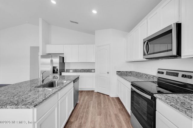 3111 COTTAGE HILL Place, Green Cove Springs, FL 32043