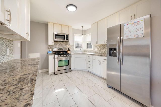 4158 N 77th STREET, Milwaukee, WI 53222