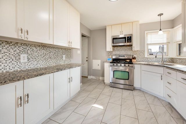 4158 N 77th STREET, Milwaukee, WI 53222