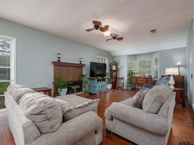14032 Eastside RD, Tyler, TX 75707