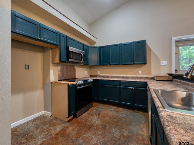 14032 Eastside RD, Tyler, TX 75707