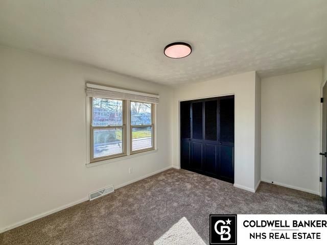 504 Shannon Road, Papillion, NE 68046