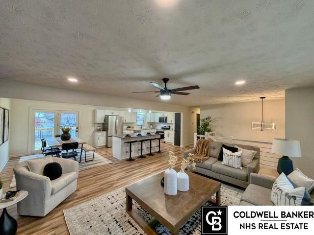 504 Shannon Road, Papillion, NE 68046