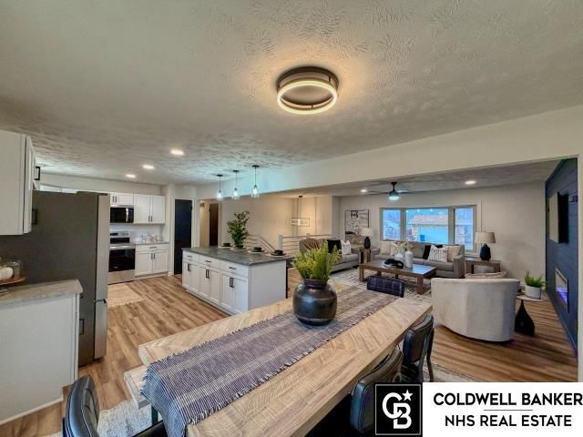 504 Shannon Road, Papillion, NE 68046