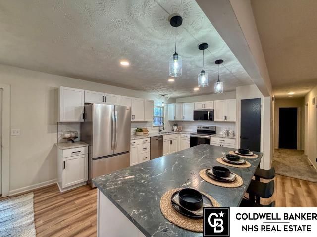 504 Shannon Road, Papillion, NE 68046