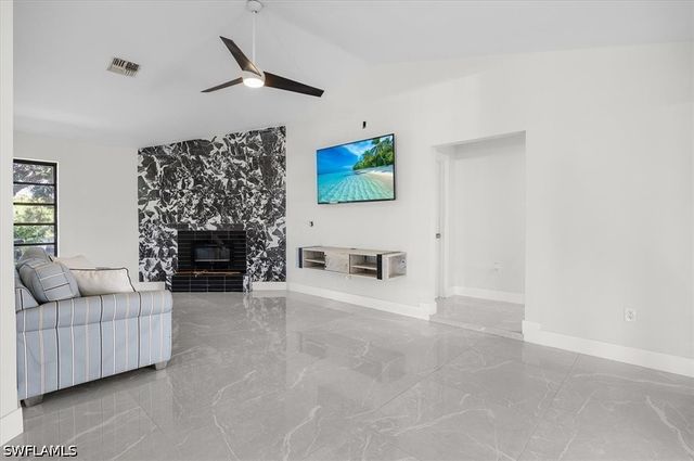 1318 Thompson ST, North Fort Myers, FL 33903