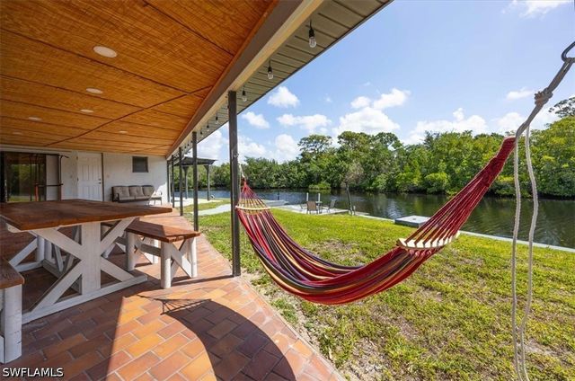 1318 Thompson ST, North Fort Myers, FL 33903