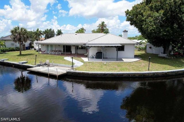 1318 Thompson ST, North Fort Myers, FL 33903