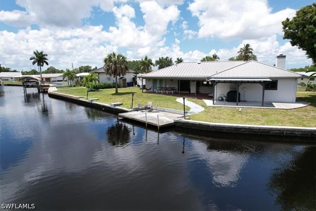 1318 Thompson ST, North Fort Myers, FL 33903