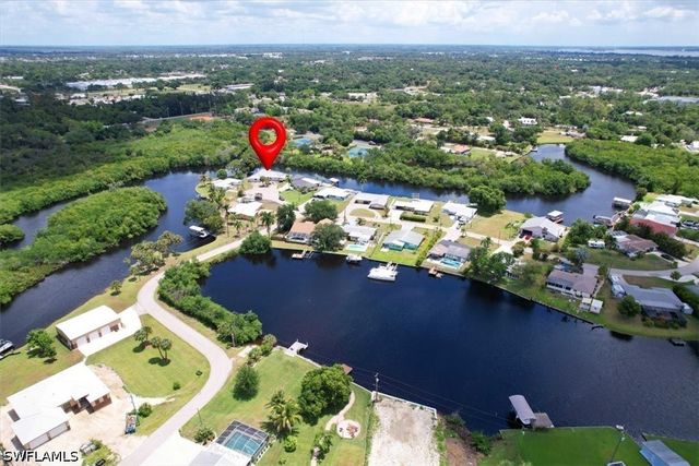 1318 Thompson ST, North Fort Myers, FL 33903