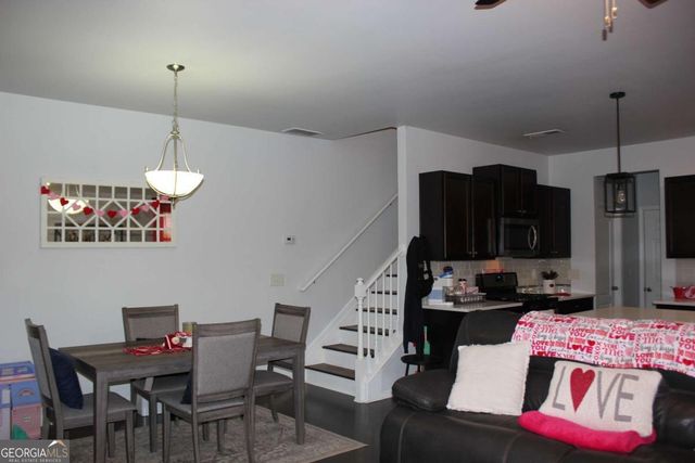 256 Bobbie Way, Woodstock, GA 30189