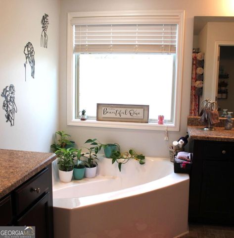 256 Bobbie Way, Woodstock, GA 30189