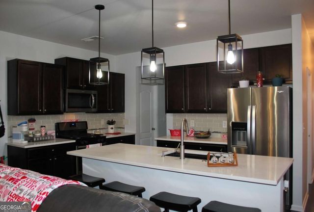 256 Bobbie Way, Woodstock, GA 30189