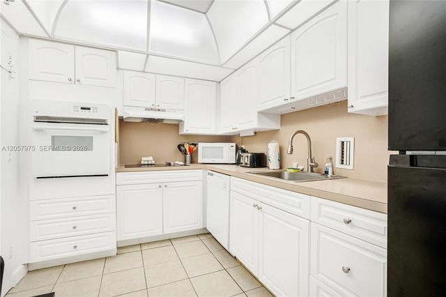 4001 S Ocean Drive 7P, Hollywood, FL 33019