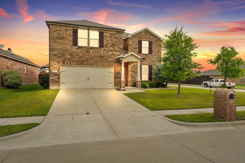 2050 Rosebury Lane, Forney, TX 75126