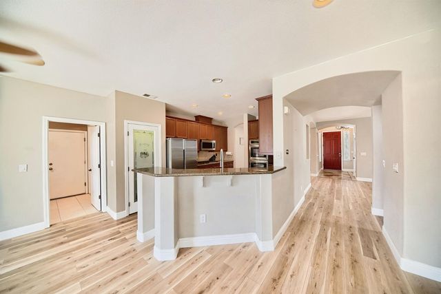 579 Almondcrest St, Oakdale, CA 95361