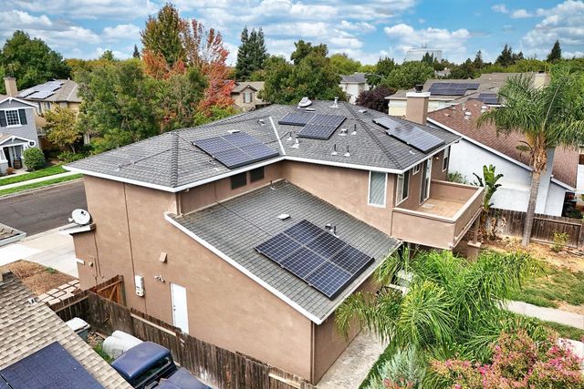 579 Almondcrest St, Oakdale, CA 95361