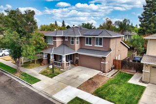 579 Almondcrest St, Oakdale, CA 95361