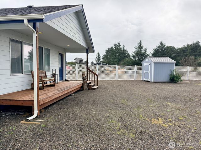 399 N Razor Clam Drive SW, Ocean Shores, WA 98569