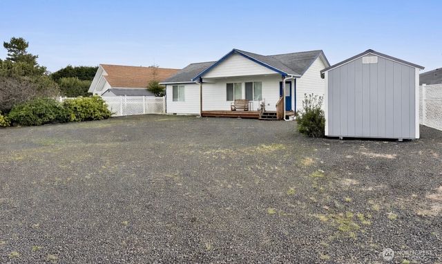 399 N Razor Clam Drive SW, Ocean Shores, WA 98569