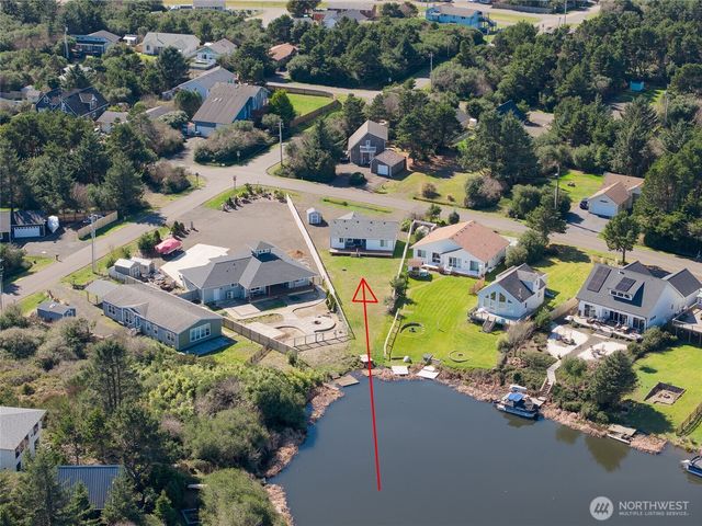 399 N Razor Clam Drive SW, Ocean Shores, WA 98569