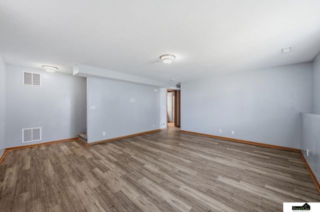 7229 Dorchester Court, Lincoln, NE 68521