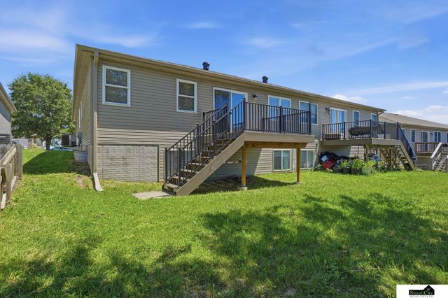 7229 Dorchester Court, Lincoln, NE 68521
