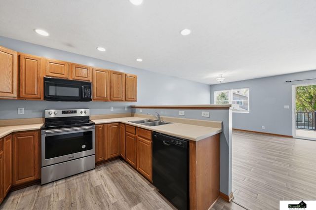 7229 Dorchester Court, Lincoln, NE 68521