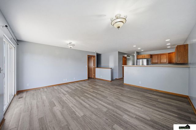 7229 Dorchester Court, Lincoln, NE 68521