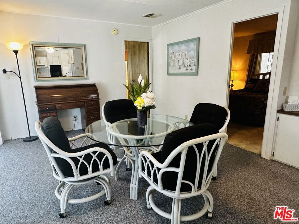 Image 19 of property listing at 8 Calle Abajo, Palm Springs, CA 92264