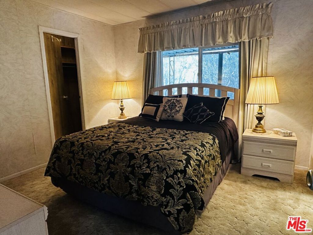 Image 20 of property listing at 8 Calle Abajo, Palm Springs, CA 92264