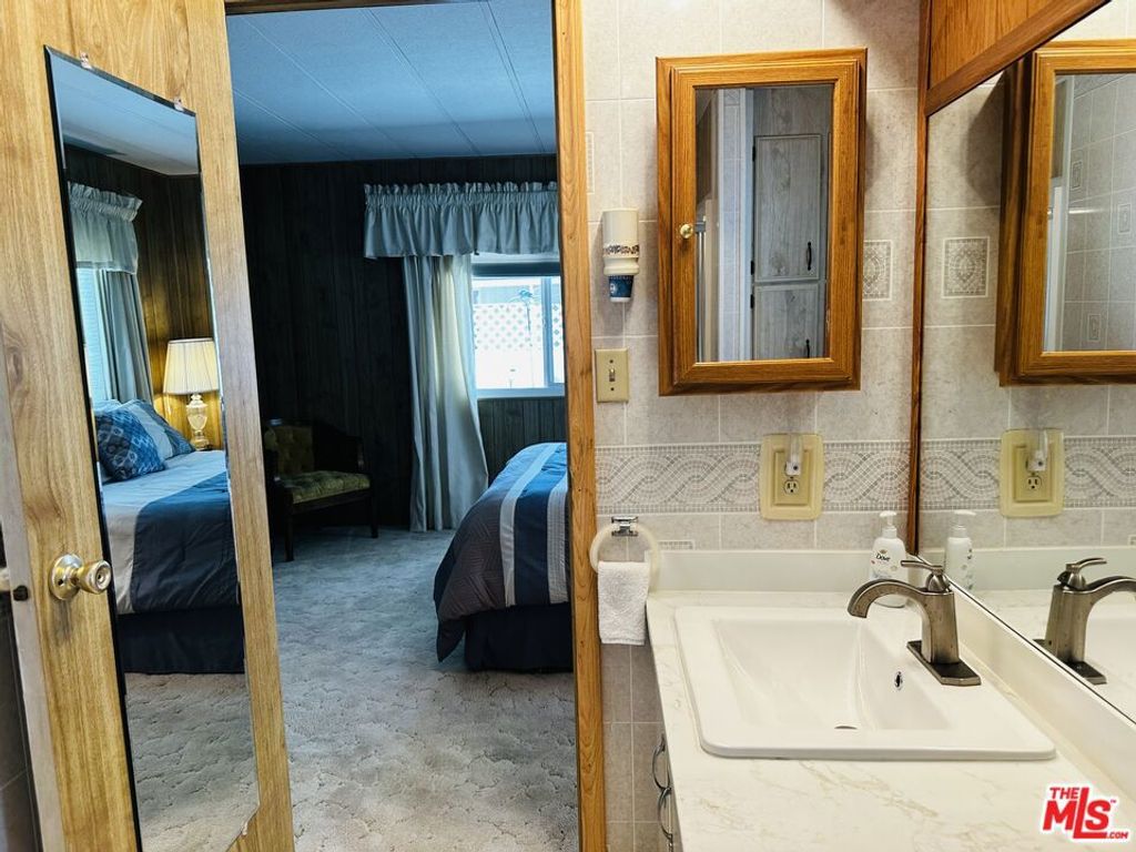 Image 32 of property listing at 8 Calle Abajo, Palm Springs, CA 92264