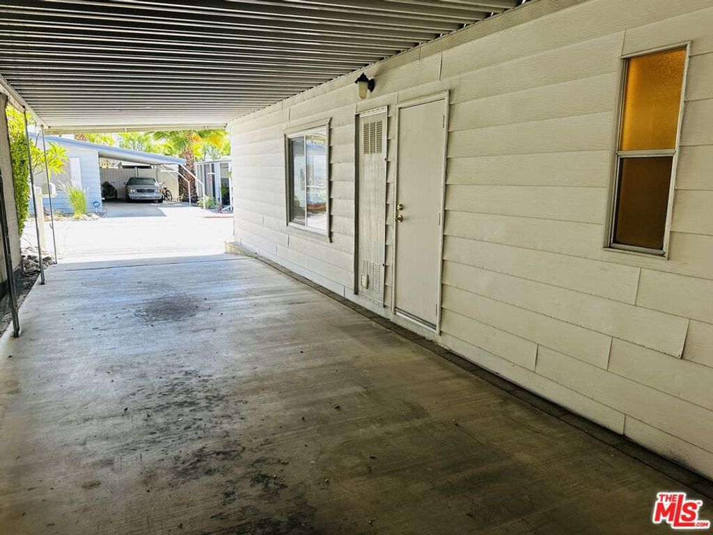 Image 46 of property listing at 8 Calle Abajo, Palm Springs, CA 92264