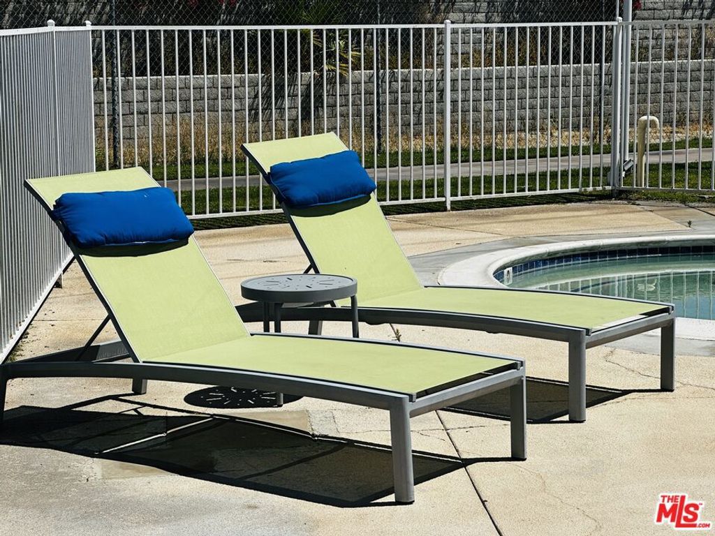 Image 54 of property listing at 8 Calle Abajo, Palm Springs, CA 92264