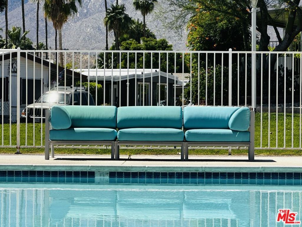 Image 55 of property listing at 8 Calle Abajo, Palm Springs, CA 92264