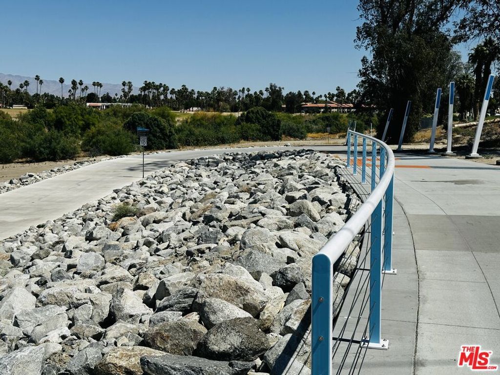 Image 58 of property listing at 8 Calle Abajo, Palm Springs, CA 92264