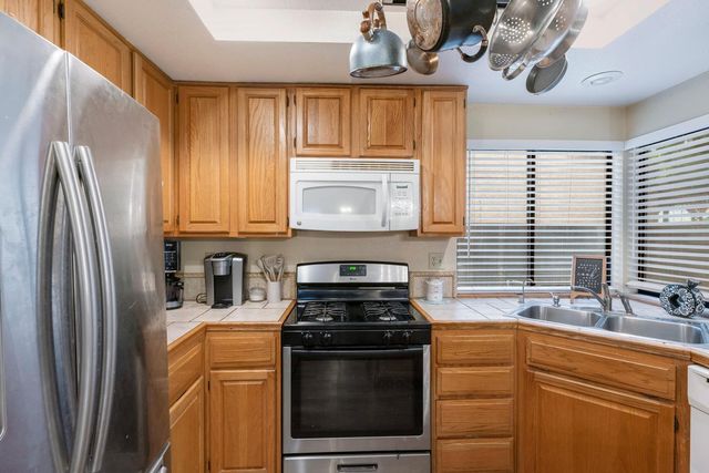 1705 Partridge Ln, Tracy, CA 95376