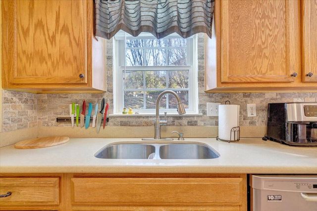 6124 Carolina TRL, Roanoke, VA 24019