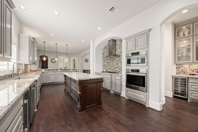 915 Windsor Woods Lane, Katy, TX 77494