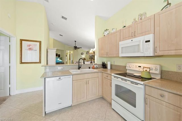 2306 Summersweet DR, Alva, FL 33920