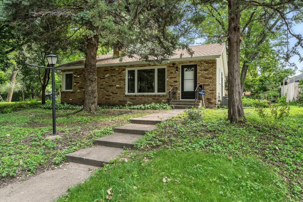4730 Xerxes Avenue N, Minneapolis, MN 55430